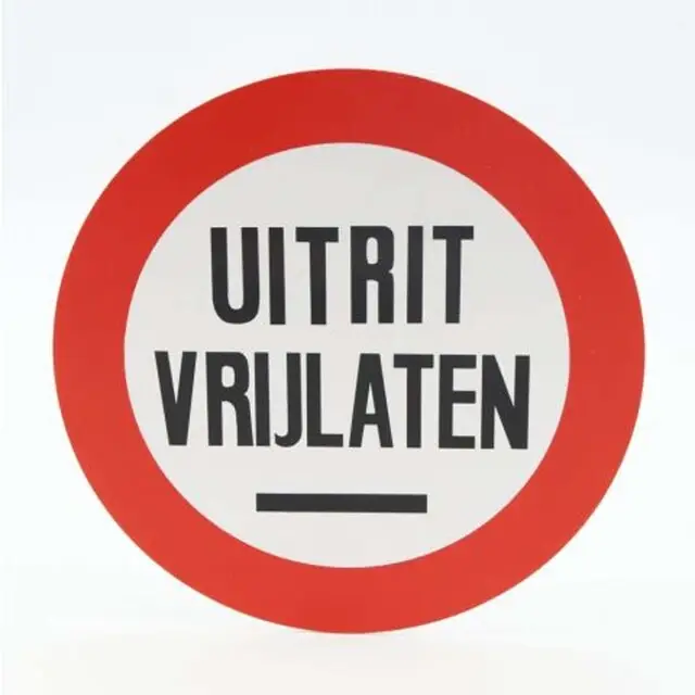 Waarschuwingsbord ''Uitrit Vrij Laten" Tijdelijk Beschikbaar