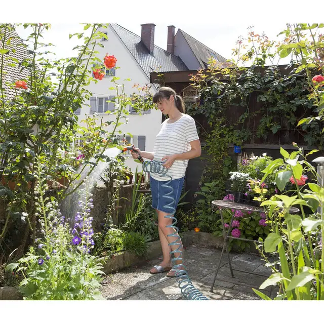 Op = Op Gardena Spiraalslang Set 10M - Met Sproeikop en Aansluitstukken